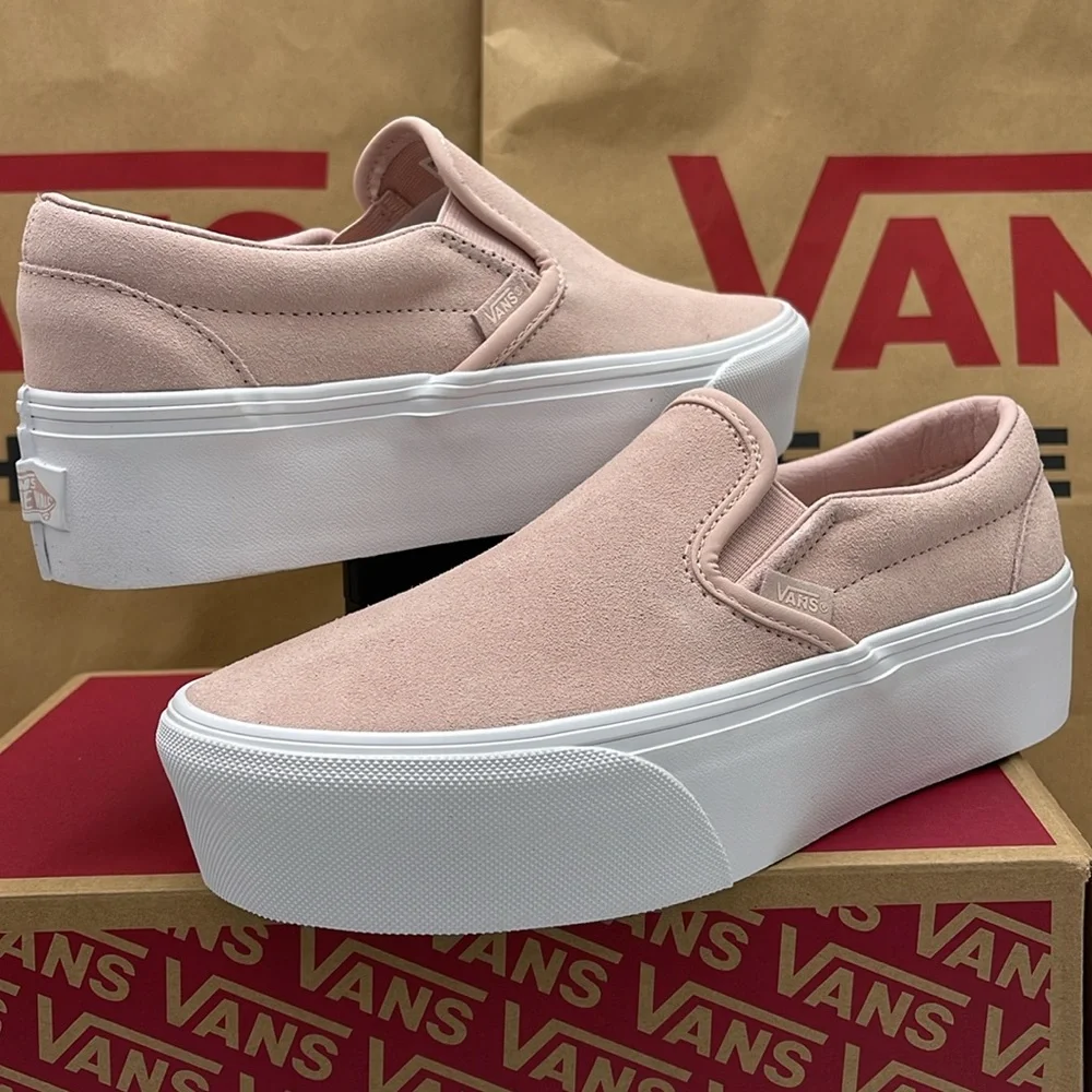 Vans WMNS Platform Sneakers Classic Slip-On Stackform Mono Embroidery Rose Smoke